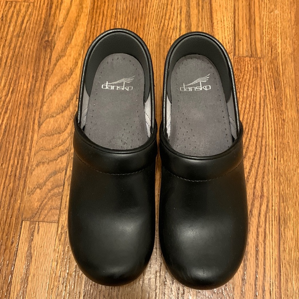 Womens black dansko clogs